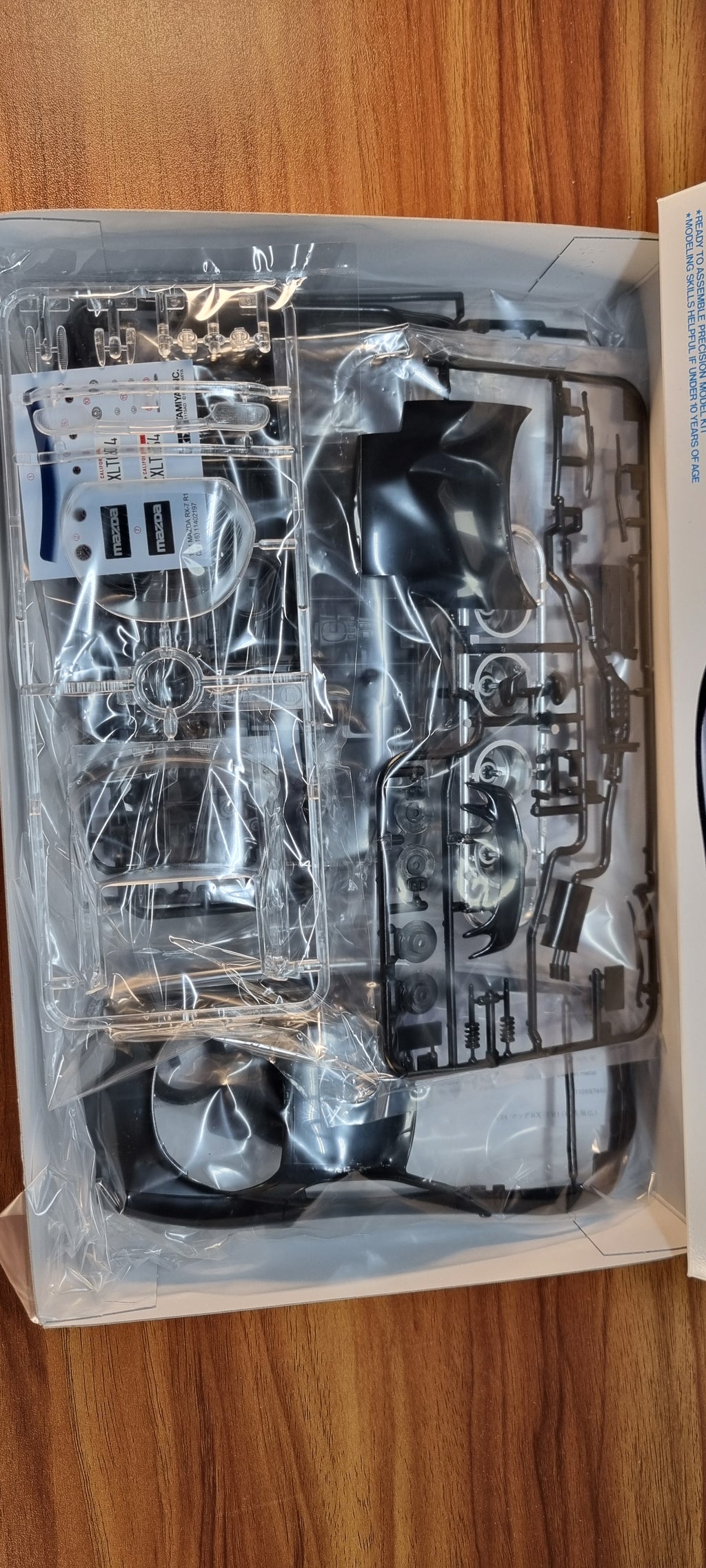 TAMIYA 24116 Mazda Rx-7 R1 1:24 Car Model Kit