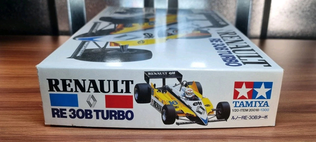 1983 Vintage Tamiya Renault RE-30B Turbo w Driver Figure 1/20 Plastic Model Kit