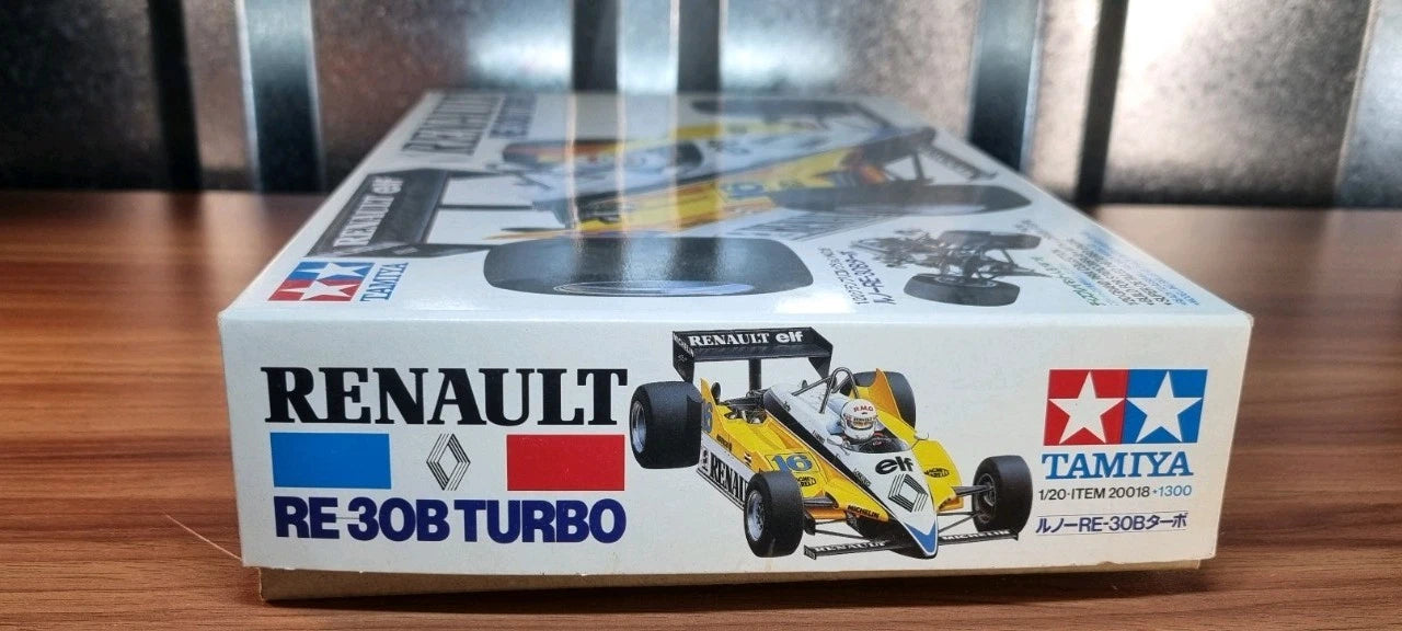 1983 Vintage Tamiya Renault RE-30B Turbo w Driver Figure 1/20 Plastic Model Kit