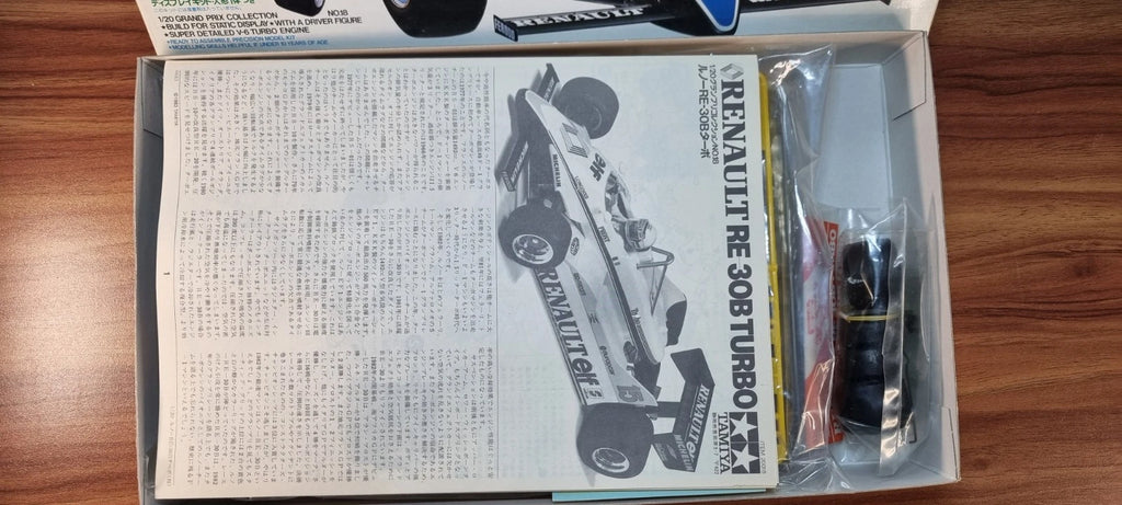 1983 Vintage Tamiya Renault RE-30B Turbo w Driver Figure 1/20 Plastic Model Kit